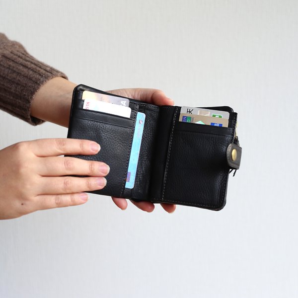 CINQ(サンク) ２つ折り財布（ブラック）の通販 - FAVOR (日用品・インテリア雑貨の通販サイト)