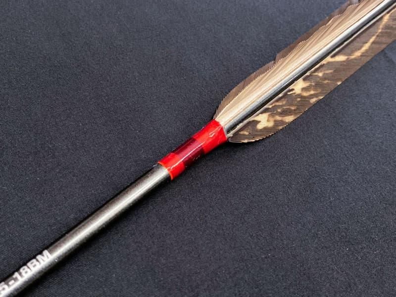 梓】カーボン矢 6本組 ミズノSST 75-18BM 黒手羽染抜 雷 - 大阪 梓】カーボン矢 6本組 ミズノSST 75-18BM 黒手羽染抜 雷 - 大阪