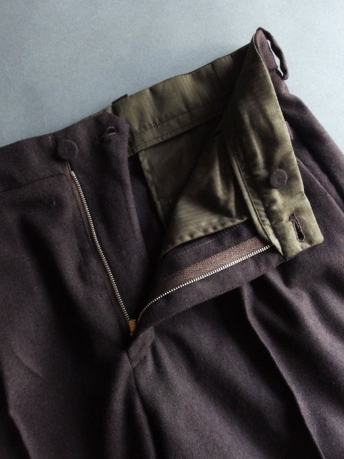 semoh(セモー) / Italian Wool Pin Tuck Trousers / ブラウン - セレクトショップRAZEの公式通販サイト