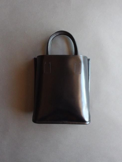COURTNEY ORLA コートニーオーラ CURVE TOTE s トート 楽天市場】COURTNEY ORLA コートニー オーラ PVC×レザー