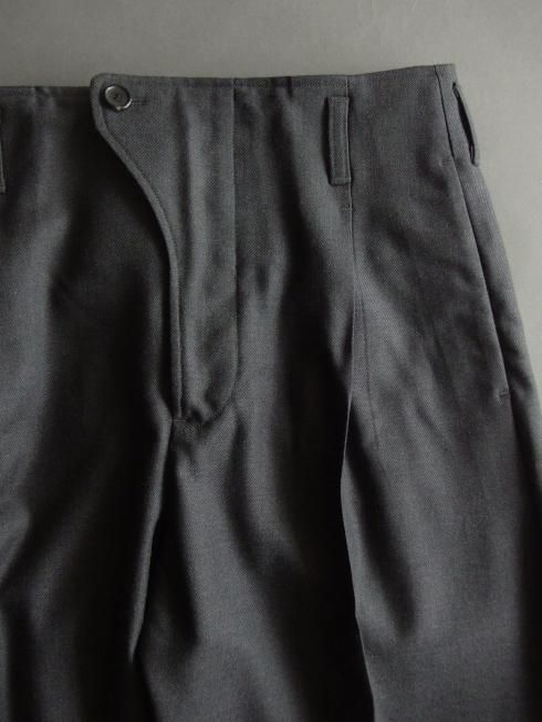 ＜山内＞ヘビーウールツイル・サイドシームレスワンタックパンツ 山内】 ヘビーウールツイルサイドシームレスワンタックパンツ