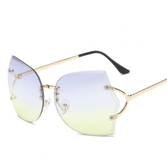 FENDI◆グラデーションレンズ・スクエアサングラス Amazon.com: FENDI Grey Square Men's Sunglasses FE40077I 01A