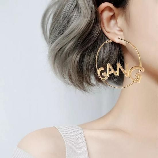 大特価】ゴールド GANG GIRL ロゴデザイン ビッグピアス フープ