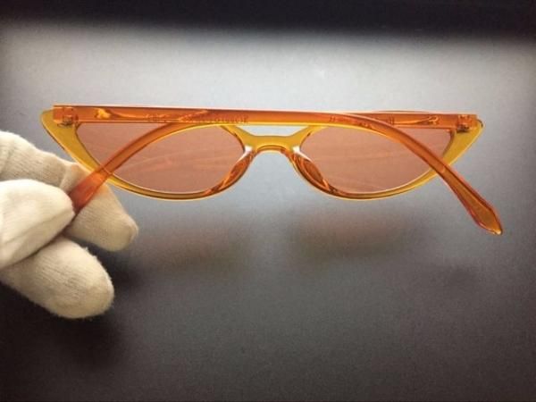 大特価】7色展開 スキニー キャットアイサングラス オーバル