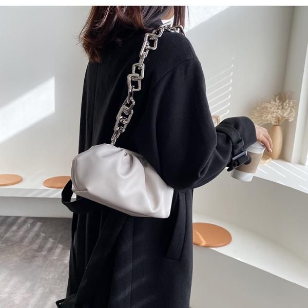 韓国デザイン 本革 レザーキルティング チェーンバッグ 巾着BAG 韓国デザイン フェイクレザー キルティング 巾着バッグ チェーン