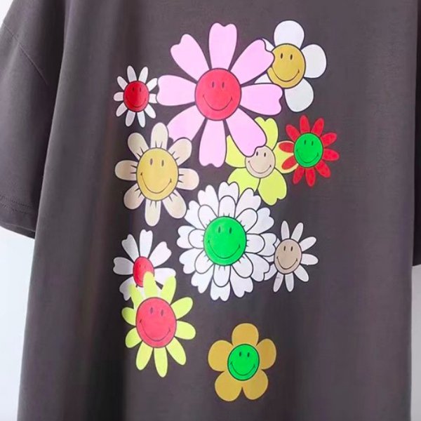 【大特価】チャコールグレー スマイリー 花柄 フラワー スマイル Tシャツ 半袖 ロゴ バックプリント トップス カットソー 韓国