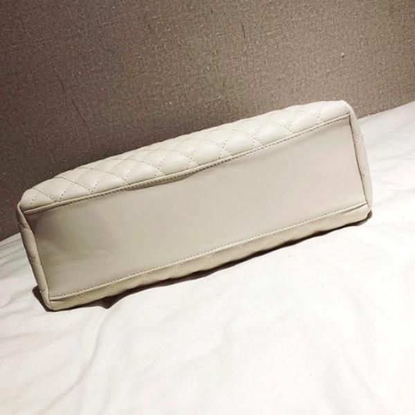 大特価】4色展開 フェイクレザー 合皮 キルティングバッグ
