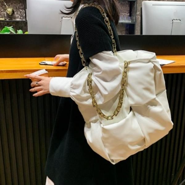 匿名配送　キルティング　トートバッグ　ベージュ　Sサイズ　ショルダー　新品 カシュカシュ cache cache 親子キルティング刺繍トートバッグ