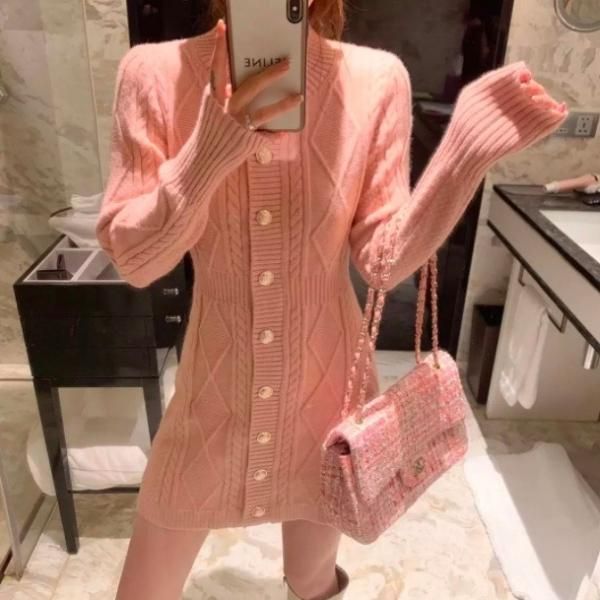 大特価 3色展開 ケーブル編み ゴールドボタン フロントボタン 長袖 ニットワンピース ミニワンピース 首つまり クルーネック 韓国 大特価 3色展開 ケーブル編み ゴールドボタン フロントボタン 長袖 ニットワンピース ミニワンピース 首つまり クルーネック 韓国