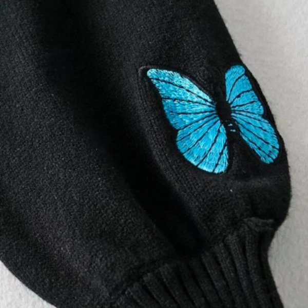 大特価】2色展開 蝶々 バタフライ 刺繍デザイン クロップドトップス