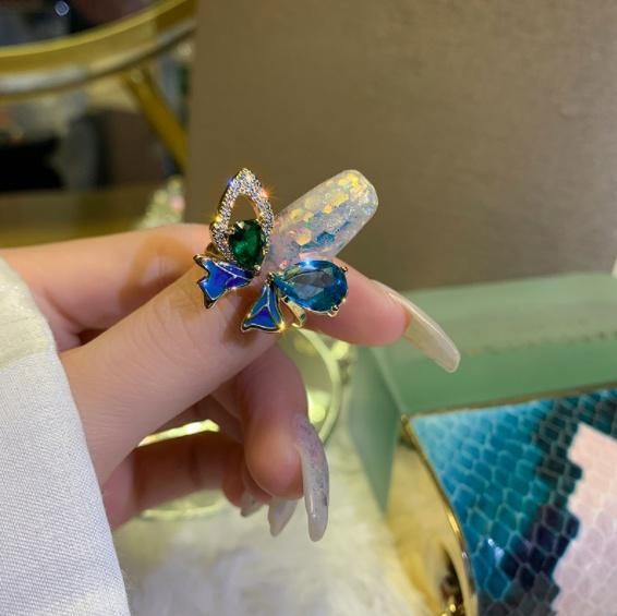 【希少・良品】NADRI ナドリ リング 指輪 ビジュー ラインストーン 希少・良品】NADRI ナドリ リング 指輪 ビジュー ラインストーン