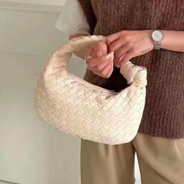 Anne  結び目ノットハンドル 編み込み ホーボー バッグ Anne Klein 結び目ノットハンドル 編み込み ホーボー バッグ