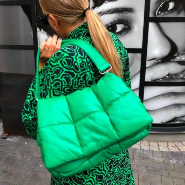 大特価】5色展開 無地 シンプル キルティングバッグ 中綿