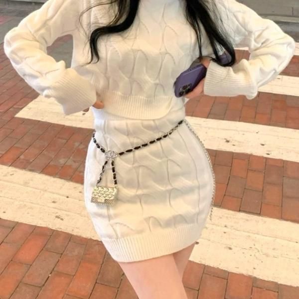 大特価】4色展開 ケーブル編み クルーネック 長袖 ニット