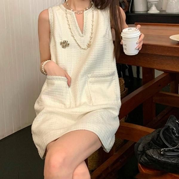 大特価】2色展開 Vカット クルーネック ダブルポケット Aライン