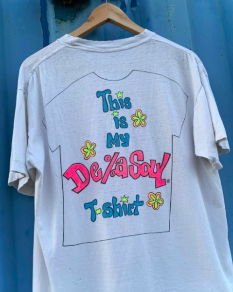 【大特価】ホワイト De La Soul フロントプリント ビンテージ古着風 Tシャツ 半袖 トップス カットソー インポート 通販