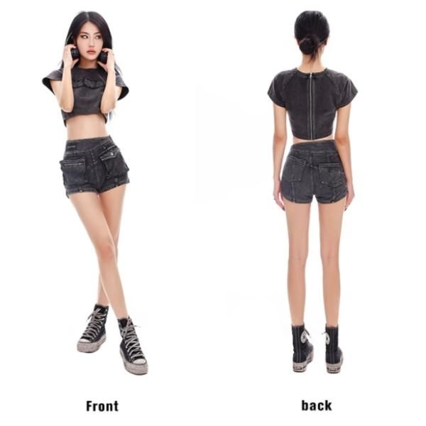 大特価】ブラック NEWA フロントロゴ Tシャツ 半袖 クロップド