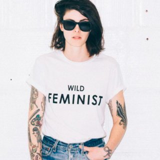 ò2Ÿ WILD FEMINIST եȥ T Ⱦµ ȥåץ åȥ ݡ 