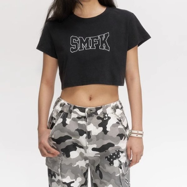 【大特価】5色展開 SMFK フロントロゴ ショート丈 Tシャツ 半袖 クロップドトップス カットソー 韓国 インポート 通販