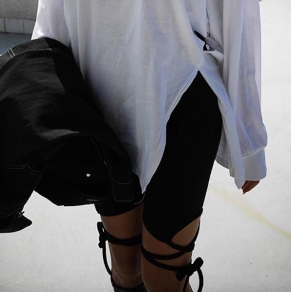 【関税込み】Ambush ブラック レース リボン レギンス レースレギンス レギンス レディース ボトムス 10分丈・(100