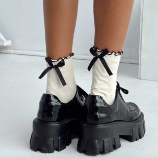 【大特価】ホワイトxブラック モノトーン メロウヘム フリル プチリボン ショートソックス ソックス 靴下 インポート 通販