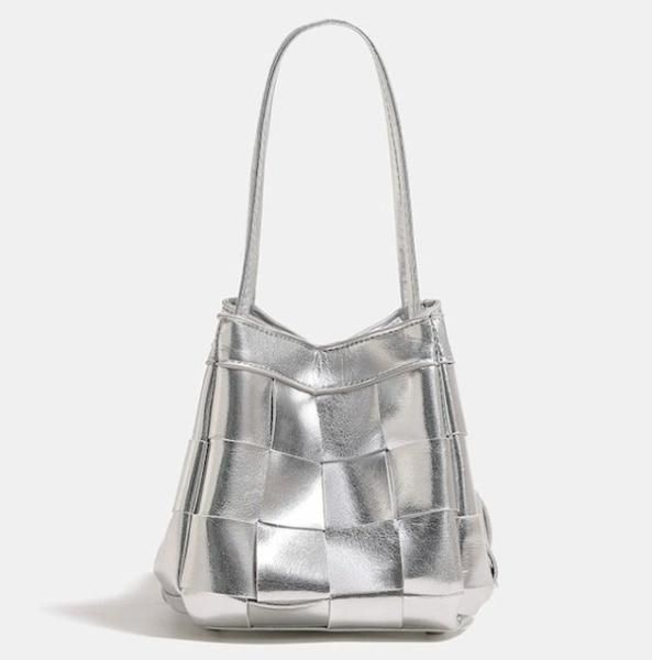 素敵な 大特価】シルバー 編み込みバッグ ハンドバッグ バケツバッグ Bag