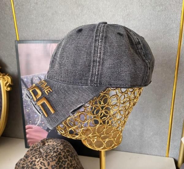 大特価】8色展開 MAD TIME フロントロゴ デニムキャップ ブロークン