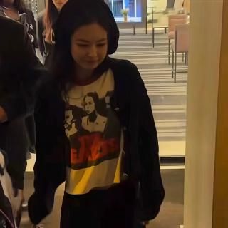 òBLACKPINK jennie  ӡȥ륺 Beatles ӥơ  ȥ 饰󥹥꡼ T Ⱦµ ȥåץ åȥ