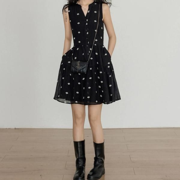 大特価】vastand ブラック 花柄 フラワー 刺繍デザイン フロント