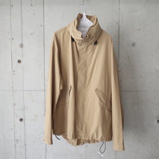 <img class='new_mark_img1' src='https://img.shop-pro.jp/img/new/icons13.gif' style='border:none;display:inline;margin:0px;padding:0px;width:auto;' />ES:S SHORT FIELD PARKA-unisex/BEIGE
