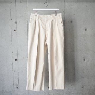 <img class='new_mark_img1' src='https://img.shop-pro.jp/img/new/icons13.gif' style='border:none;display:inline;margin:0px;padding:0px;width:auto;' />KHONOROGICA CORDUROY DOUBLE TUCK PANTS-unisex/WHITE