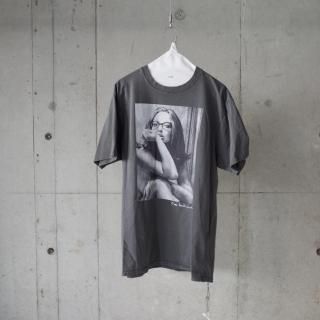 <img class='new_mark_img1' src='https://img.shop-pro.jp/img/new/icons13.gif' style='border:none;display:inline;margin:0px;padding:0px;width:auto;' />COUTURE D'ADAM PRINT T-SHIRT-unsex/GREY