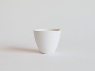 白釉茶杯（反りなし）