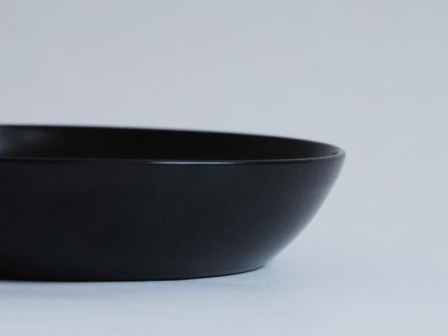 皿飾り　新品未使用　黒 輪島 飾り皿 9.0 桜 – 漆器 高翆