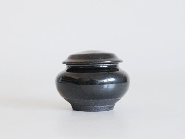 中国　黒釉蓋耳小瓶　送料込み1220 179765235_o2.jpg?