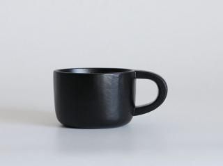 木工作家の岩本忠美さんのお椀やコーヒーカップ、コーヒー