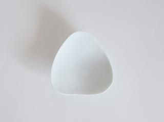 Ʀ
