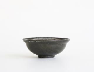 内田鋼一氏作　輪花ミニ小鉢 Uchida Kouichi 陶芸家 内田鋼一の初作品集。1998年から2003年に