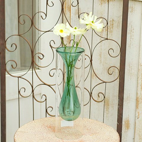 シンプルおしゃれなフラワーベースの花瓶Lサイズです。