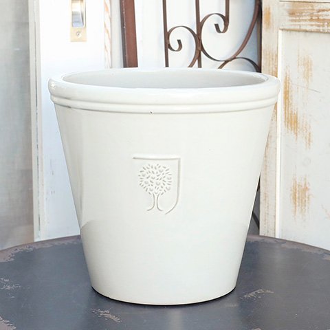 上品シンプルな陶器鉢