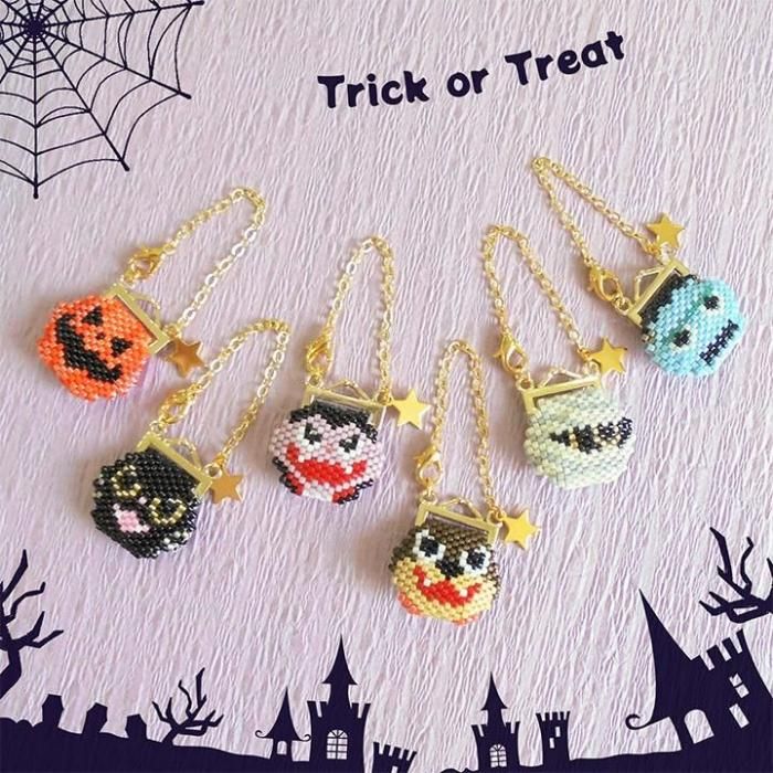 ビーズステッチキット ハロウィンモンスターのがまぐちバッグチャーム
