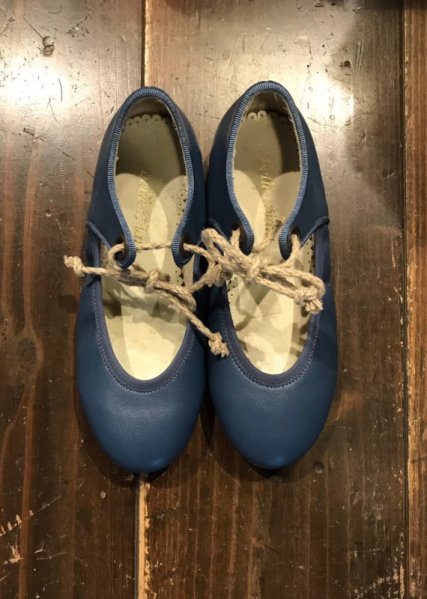 <img class='new_mark_img1' src='https://img.shop-pro.jp/img/new/icons20.gif' style='border:none;display:inline;margin:0px;padding:0px;width:auto;' />ベルキアラ　SHOES
