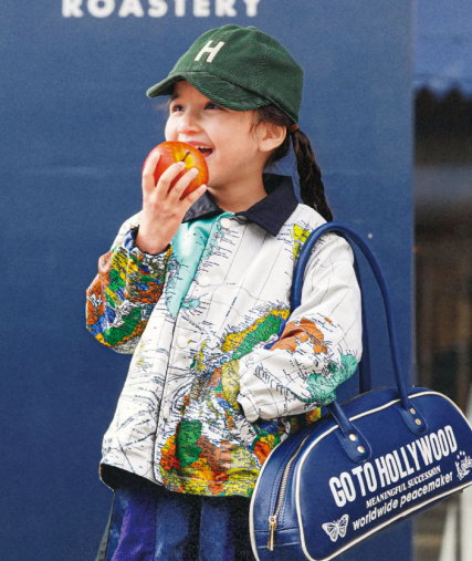 <img class='new_mark_img1' src='https://img.shop-pro.jp/img/new/icons20.gif' style='border:none;display:inline;margin:0px;padding:0px;width:auto;' />50OFFGOTOHOLLYWOODMap Reversible Coach Jacket