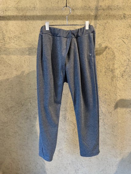 եTechtweed Jersey Tuck Pants
