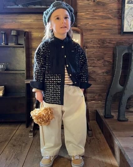 〘美品〙子供服から大人までのカジュアルウェア　FITH デザインバンツ 美品〙子供服から大人までのカジュアルウェア FITH デザイン