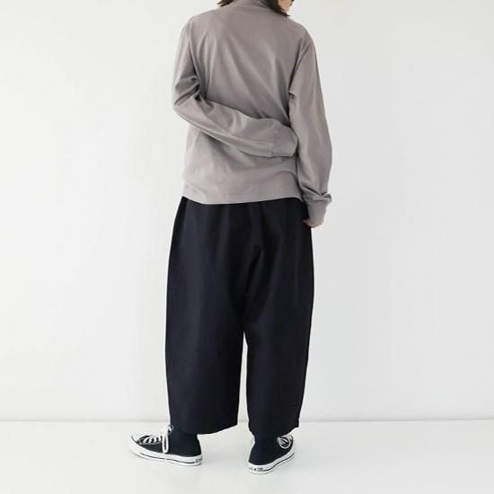 ヴェリテクールは☆VC2636B野菜柄コクーンパンツ ヴェリテクールは