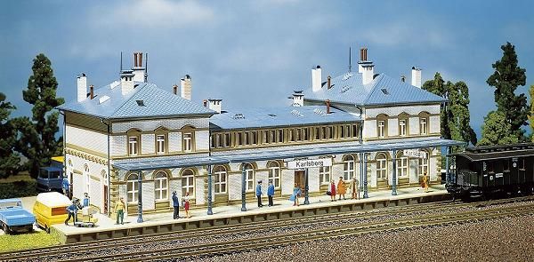 ファーラー(FALLER)ストラクチャー | 鉄道模型通販専門店