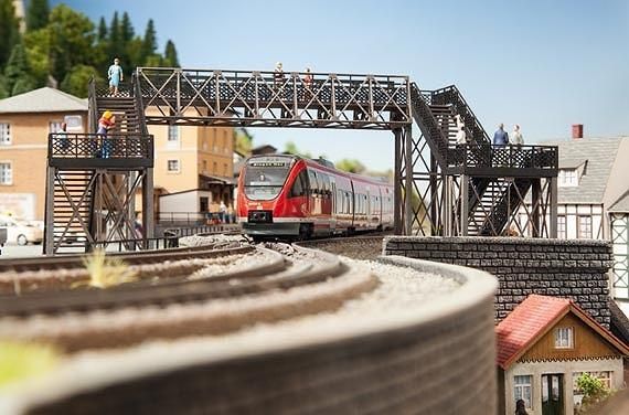 ノッホ(NOCH) 歩道橋 | 鉄道模型通販専門店エキサイトモデル