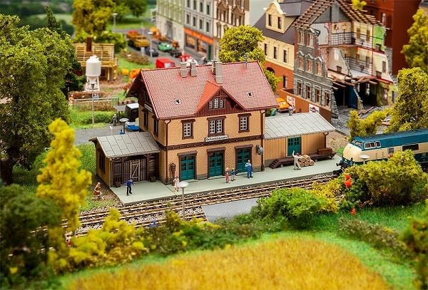 ファーラー(FALLER)ストラクチャー | 鉄道模型通販専門店 ファーラー(FALLER)ストラクチャー | 鉄道模型通販専門店
