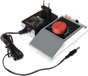 ľήȥ顼ʥ꡼ŸաTrain controller and plug-in power supply